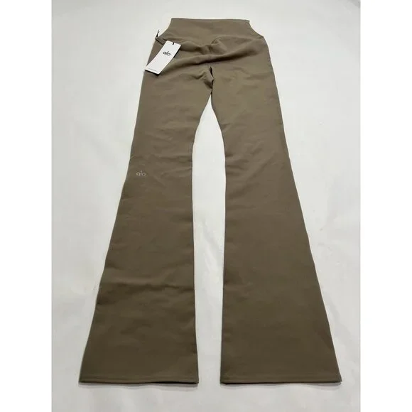 Alo Yoga Airbrush High-Waist Bootcut Legging in Light Cocoa - Picture 5 of 9